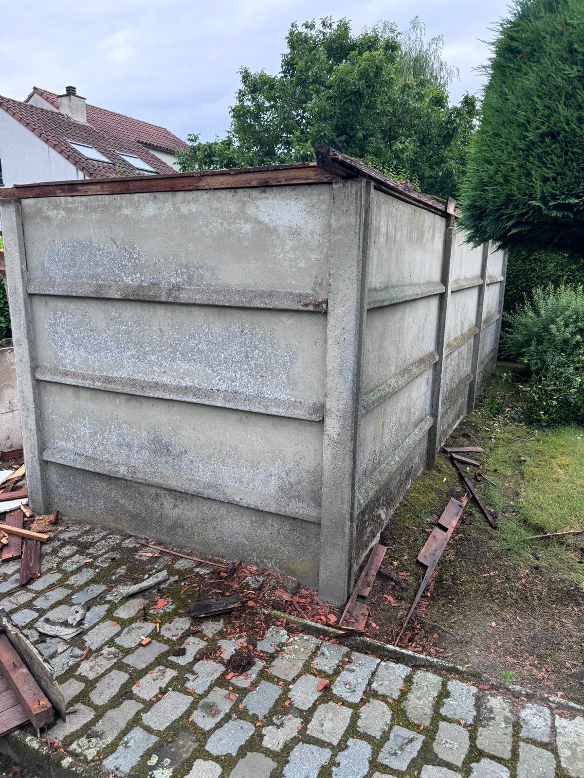 Gratis betonplaten/palen, Ophalen, Gebruikt
