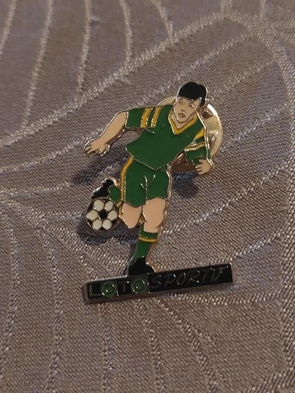 Pin/Speldje : Voetbal / Loto-Sportif, Verzamelen, Speldjes, Pins en Buttons, Ophalen of Verzenden, Zo goed als nieuw, Sport, Speldje of Pin