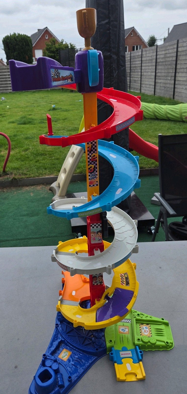 Zoef zoef auto's toren en auto's, Enlèvement