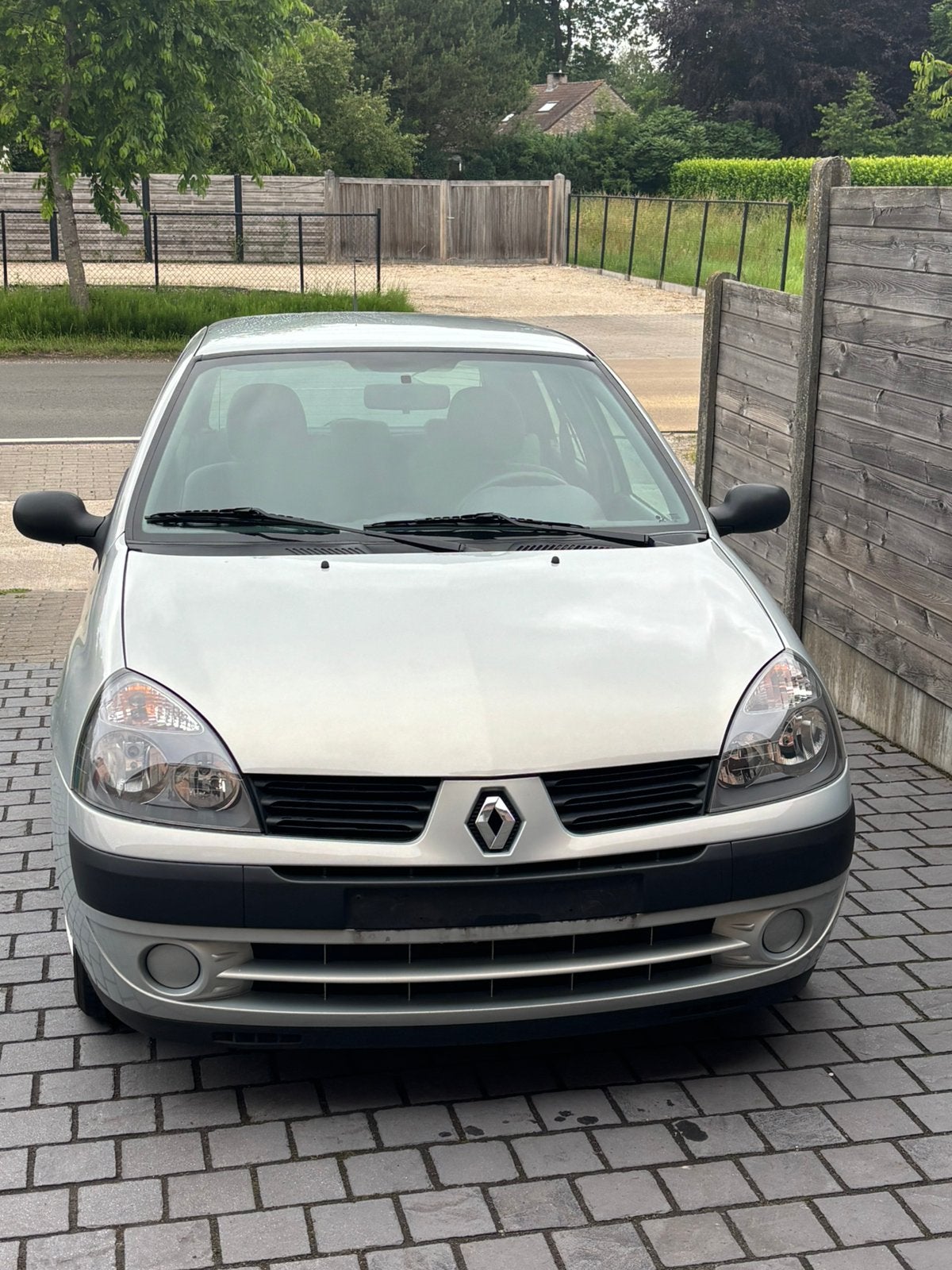 Renault Clio - automaat - benzine, Auto's, Automaat, 4 cilinders, Airbags, 5 zetels