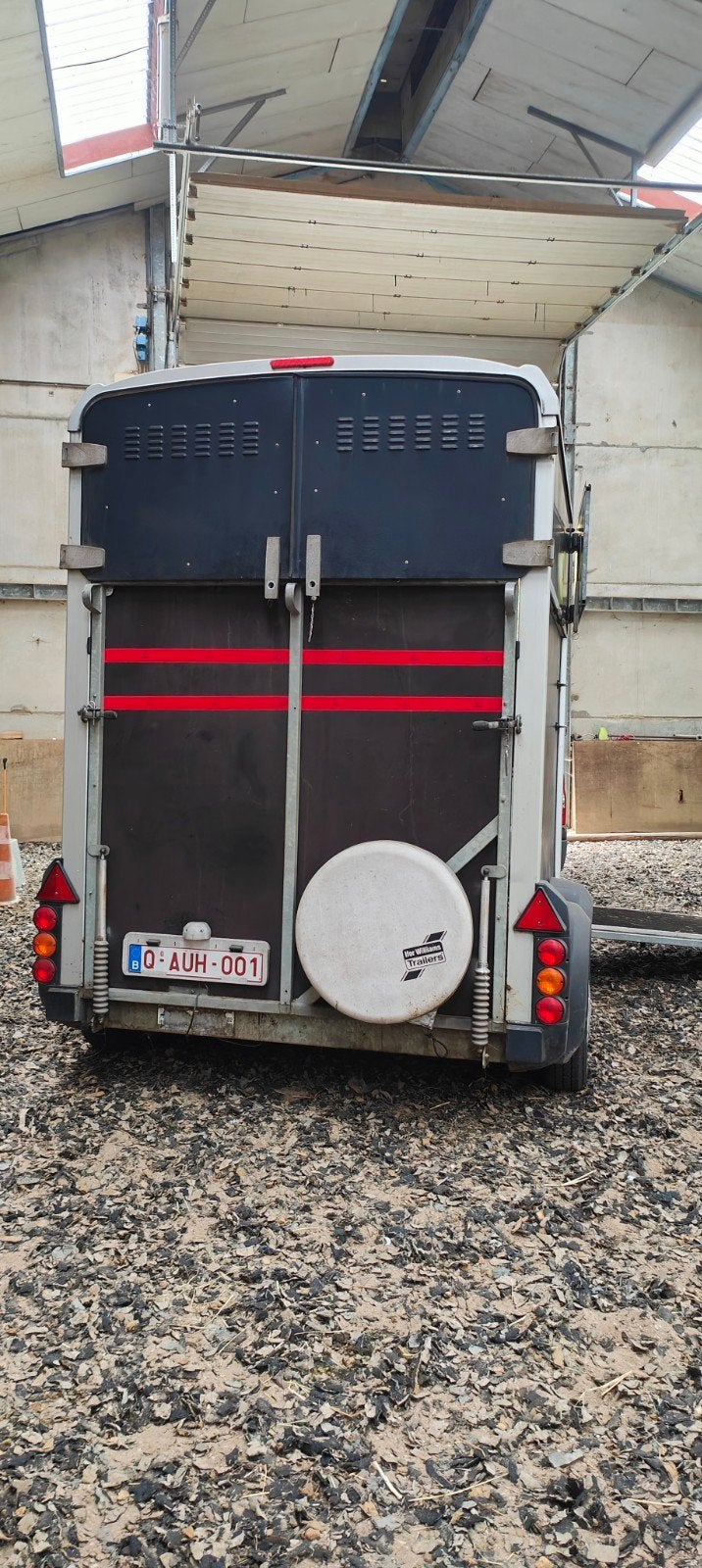 Ifor Williams hb 506, Enlèvement