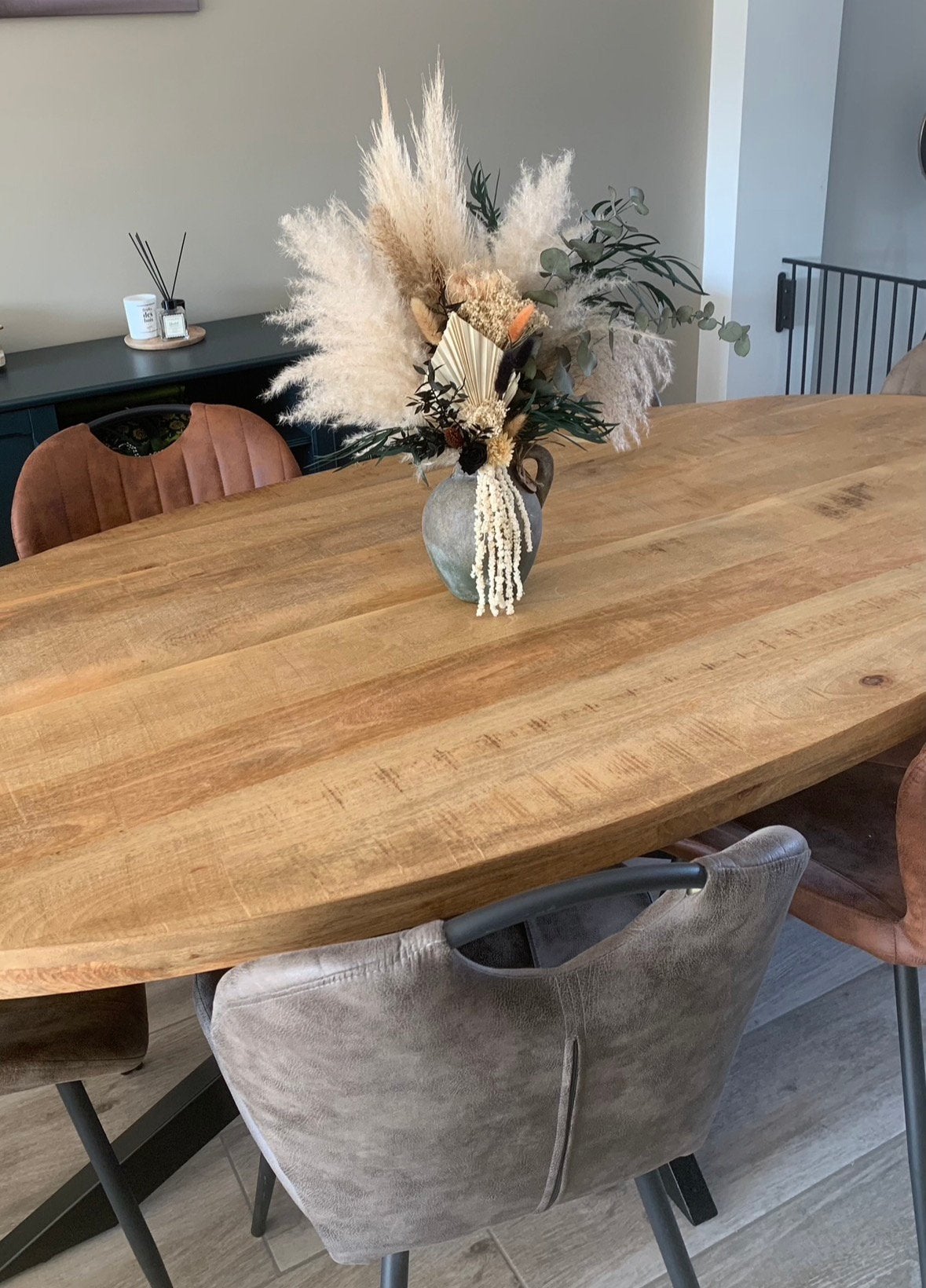 Ovale Mango eettafel, Ophalen, Zo goed als nieuw