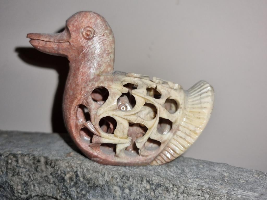 Vogelmoeder eend met baby in buik, Verzamelen, Ophalen of Verzenden, Gebruikt, Dier