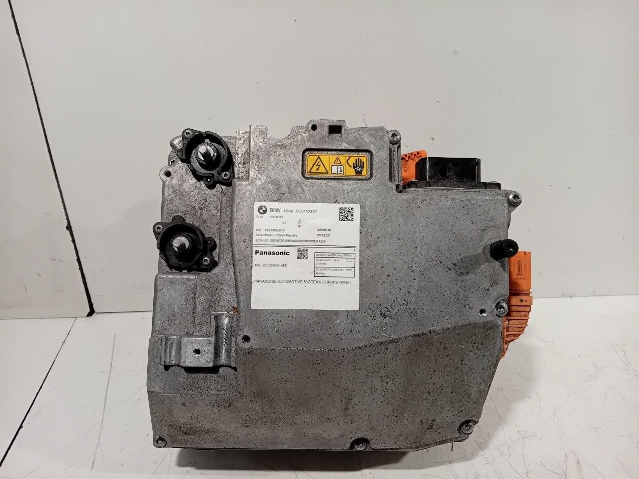 Acculader BMW iX, Onderdelen@venauto.nl, Van der Ven Autorecycling B.V., Gebruikt, Ettenseweg 76, 4706 PB Roosendaal, The Netherlands