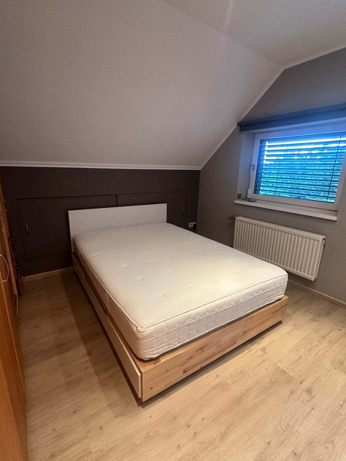 Lit IKEA MANDAL 140x200 + matelas HYLLESTAD 23 cm, Matelas, 140 cm, Enlèvement, Utilisé