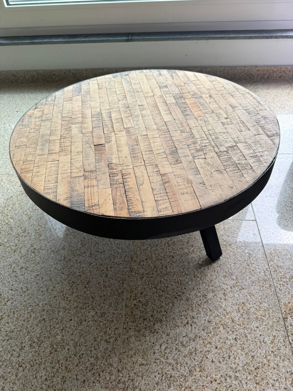 Leuke houten salontafel, Huis en Inrichting, Tafels | Salontafels, 50 tot 100 cm, Rond, 50 tot 100 cm, Zo goed als nieuw