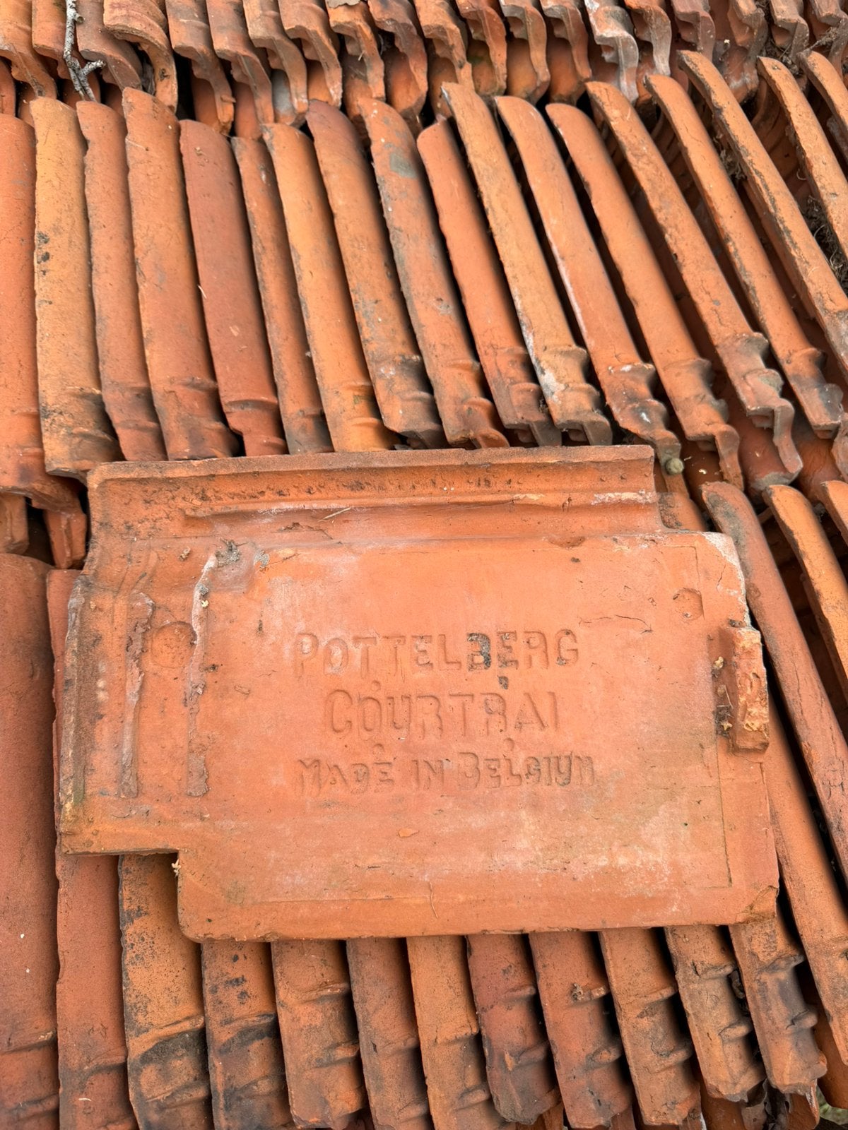 Pottelberg, stormpan 44. 1000stuks, Bricolage & Construction, Enlèvement, Utilisé, Tuiles