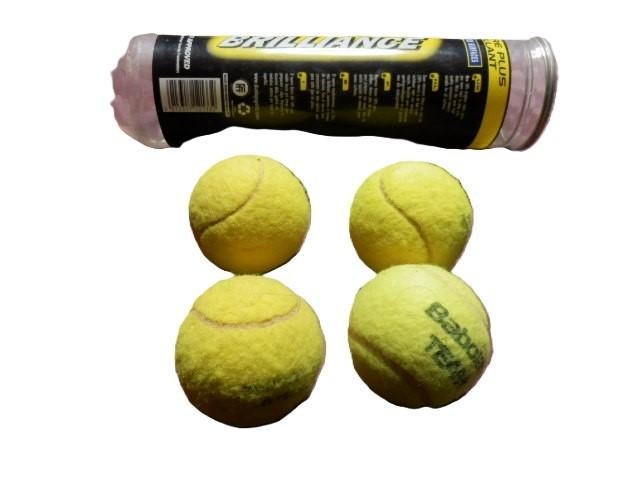 (8) -boite de 4 balles de tennis, Sport en Fitness, Tennis, Gebruikt, Ballen, Ophalen of Verzenden