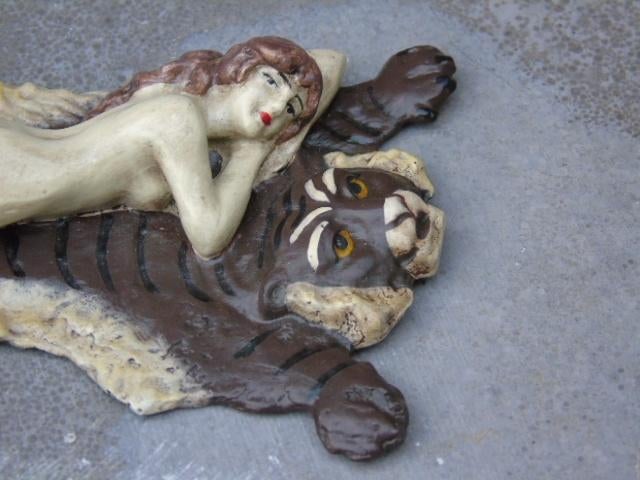 Naakte liggende vrouw in brons gesigneerd, BERGMANN, Antiek en Kunst, Ophalen of Verzenden, Brons