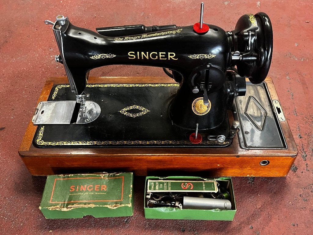 MACHINE A COUDRE SINGER, Enlèvement