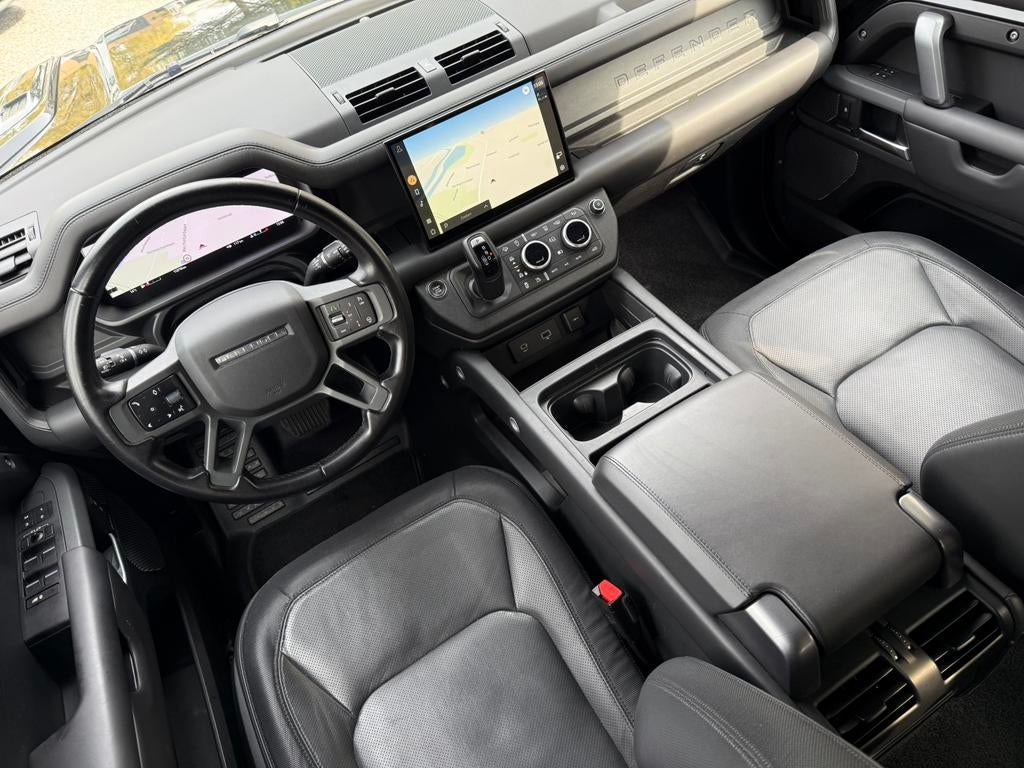 LR Defender Urban Edition 3.0 D300 XDynamic Full BTWinc 2023, Auto's, Automaat, Zwart, Leder, Diesel