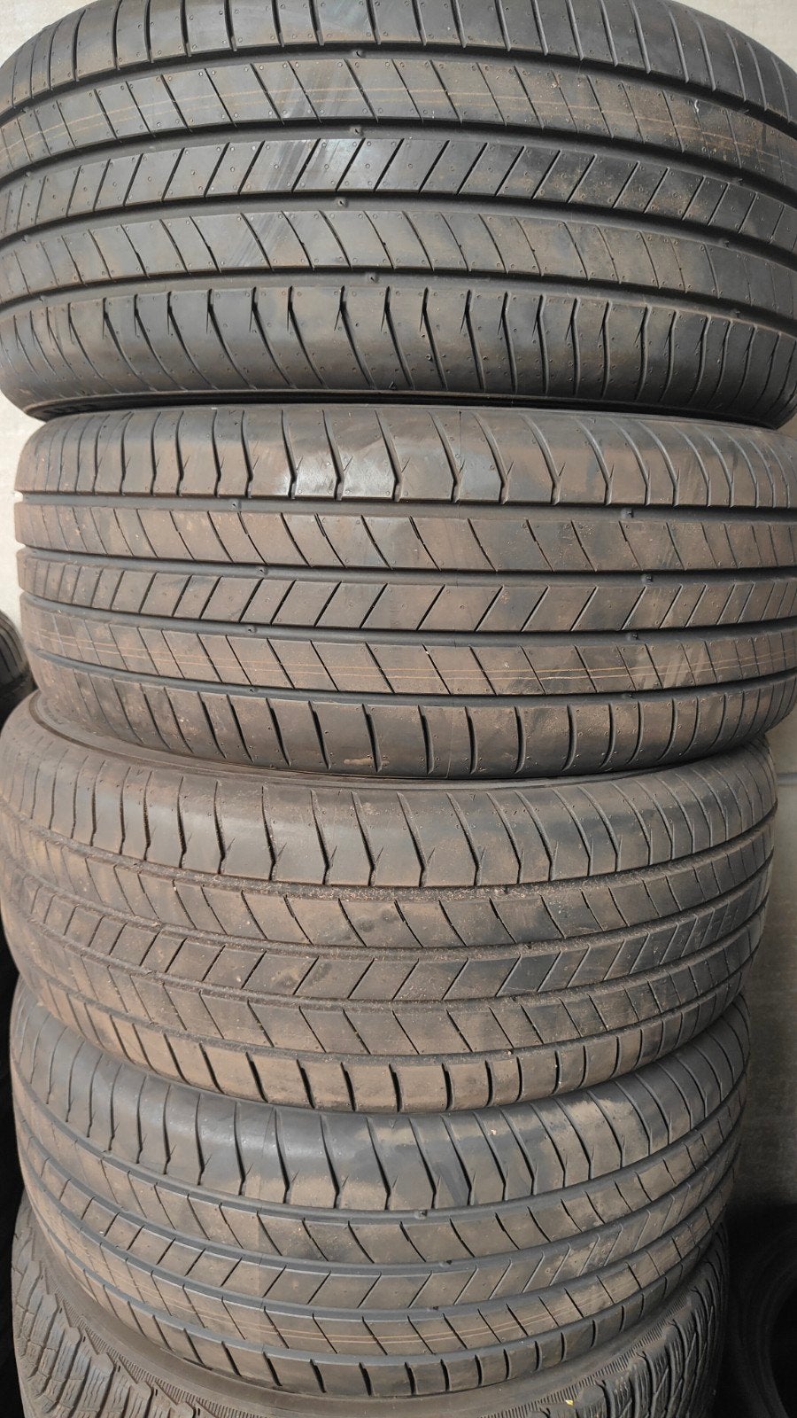 235/50r19 103v Kumho 8mm 80€ per stuk met montage balanceren, Ophalen of Verzenden