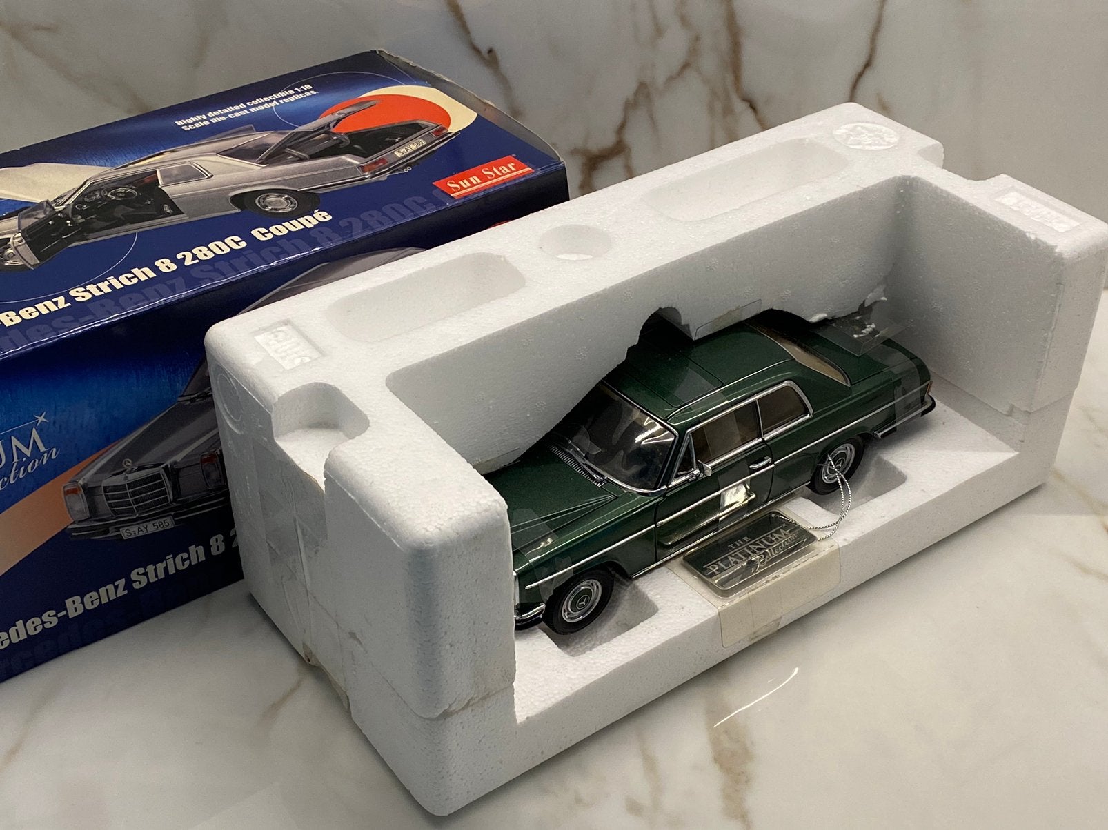 | NOUVEAUTÉ | Sun Star Mercedes-Benz Strich 8 280C - 1:18, Enlèvement ou Envoi, Comme neuf, Voiture, Sun Star