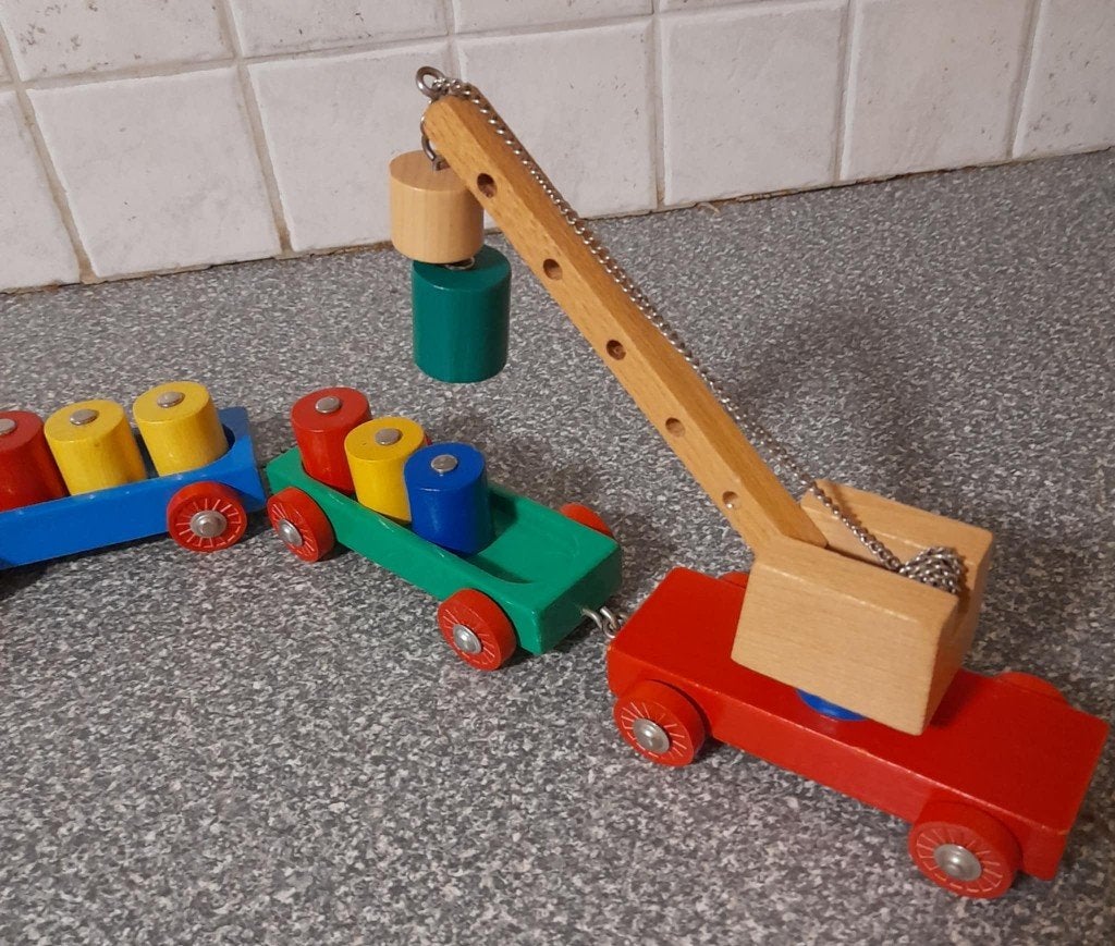 Houten goederen trein, Ophalen of Verzenden, Zo goed als nieuw, Duw- of Trekspeelgoed
