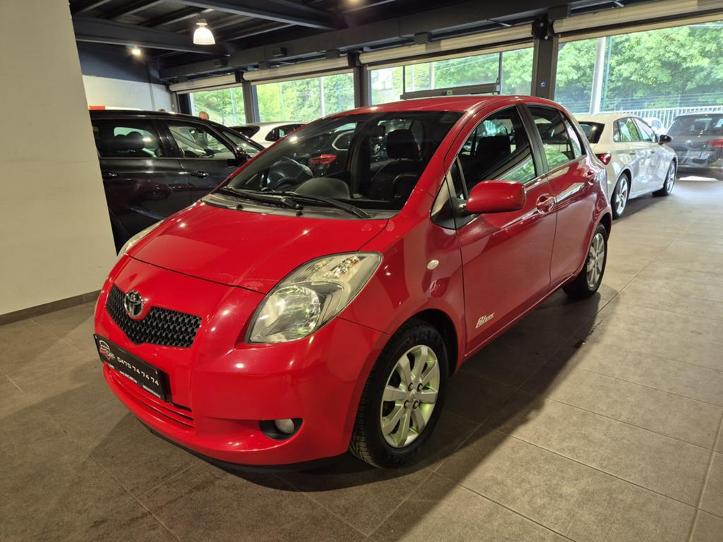 Toyota Yaris rouge, Autos, Rouge, 1025 kg, Achat, 1298 cm³
