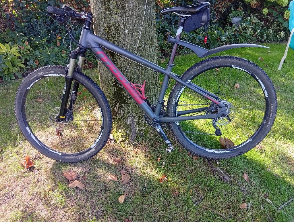 MTB 27,5 inch merk moozes (Ridley), Fietsen en Brommers, Hardtail, Zo goed als nieuw, Schijfrem, Ophalen