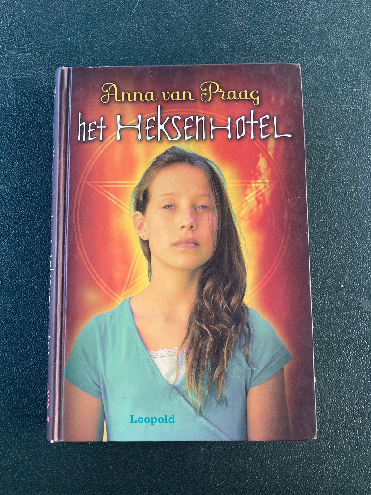 Leesboek - Het HeksenHotel - Anna van Praag, Boeken, Ophalen of Verzenden, Gelezen, Anna van Praag