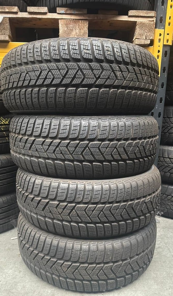 2156016 215/60/16 215/60R16 winterbanden merk pirelli, Ophalen