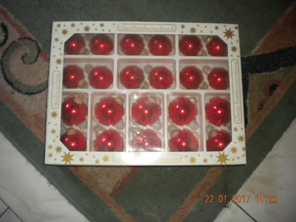 Kerstbollen, Ophalen