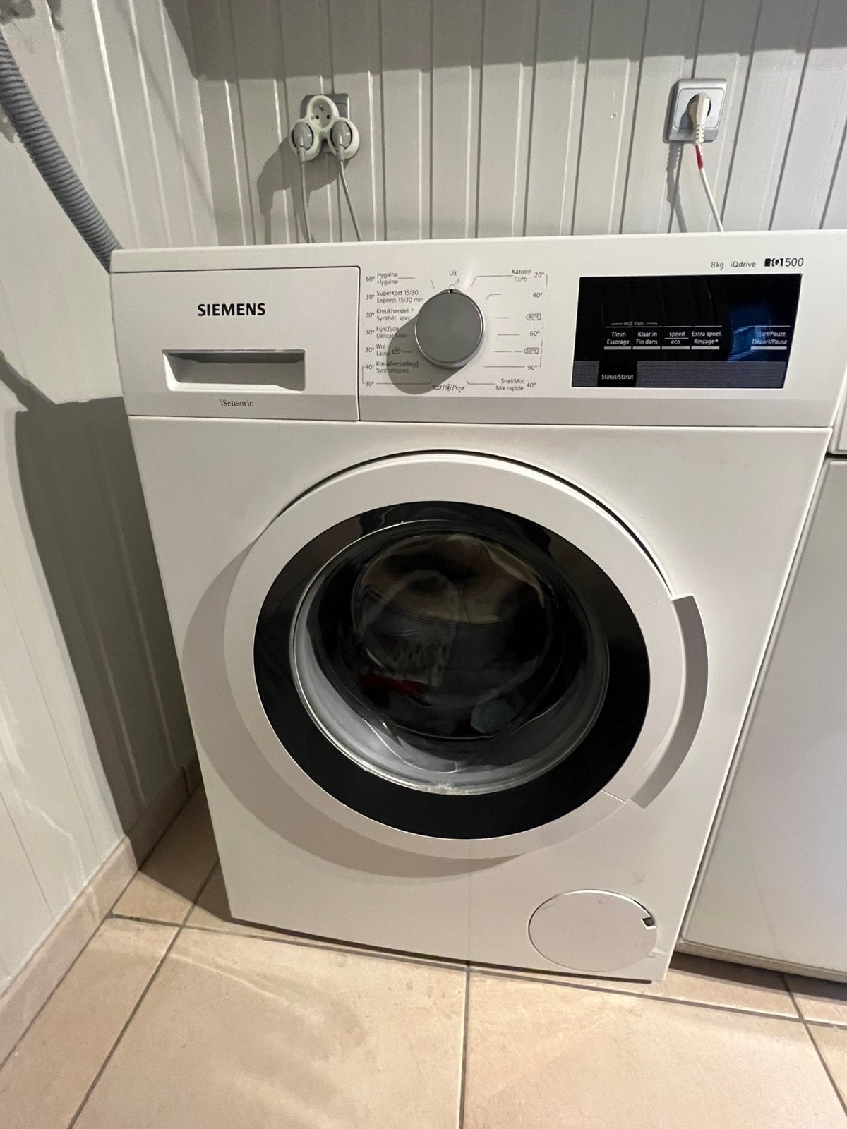 Siemens wasmachine 8 kg, Ophalen, 1200 tot 1600 toeren, Gebruikt, Minder dan 85 cm