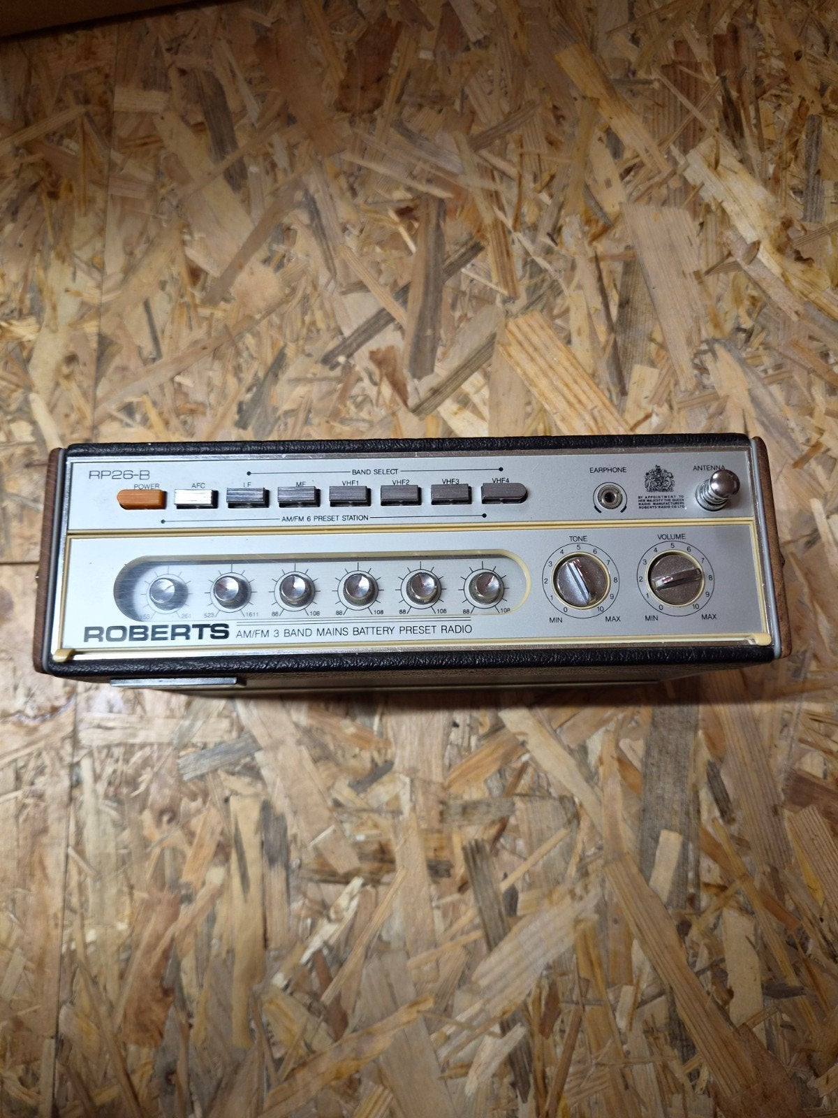 Roberts transistor radio vintage, Enlèvement, Radio