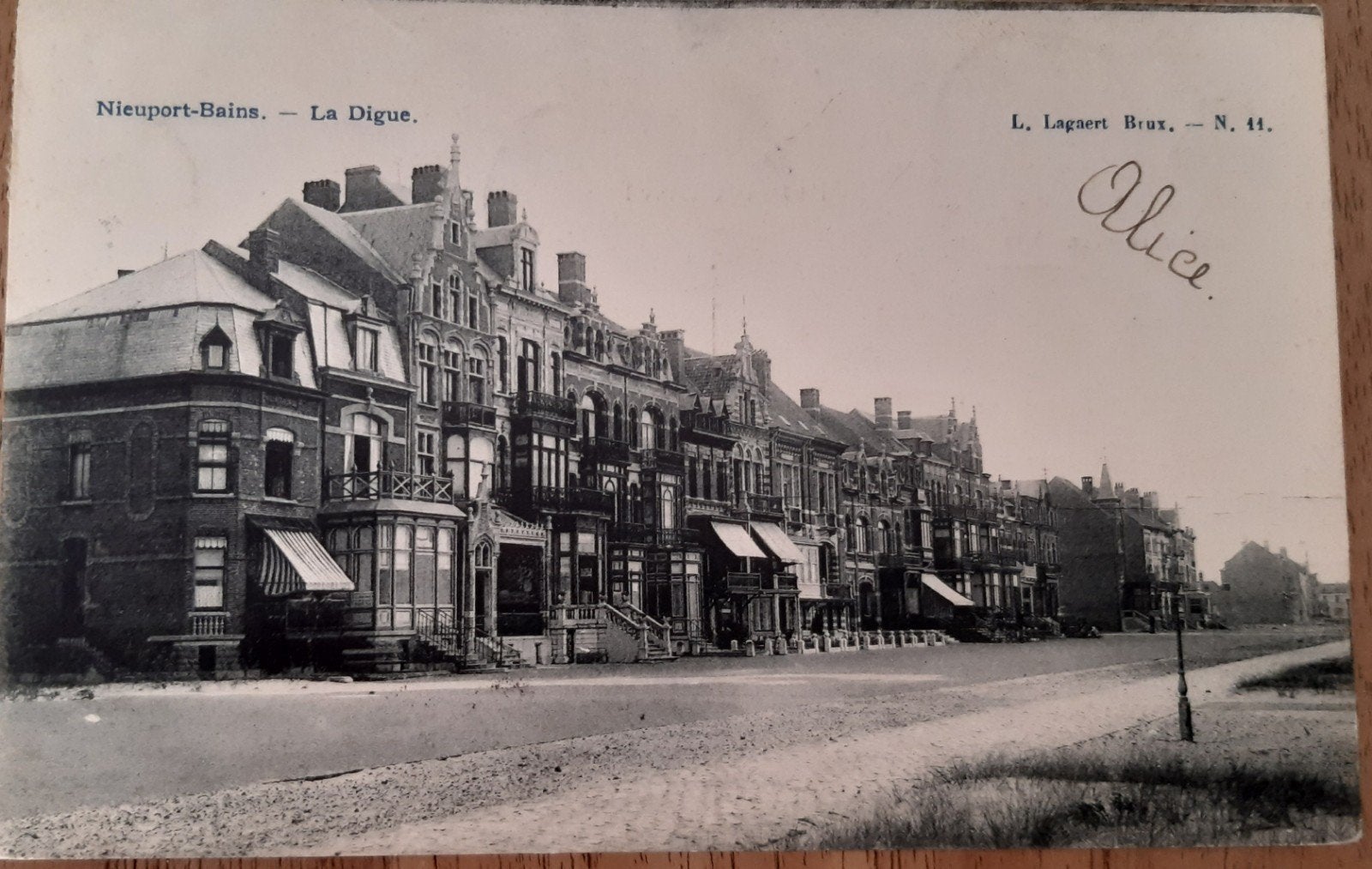 Carte postale NIEUWPOORT Digue ZEEDIJK VILLAS j, Enlèvement ou Envoi