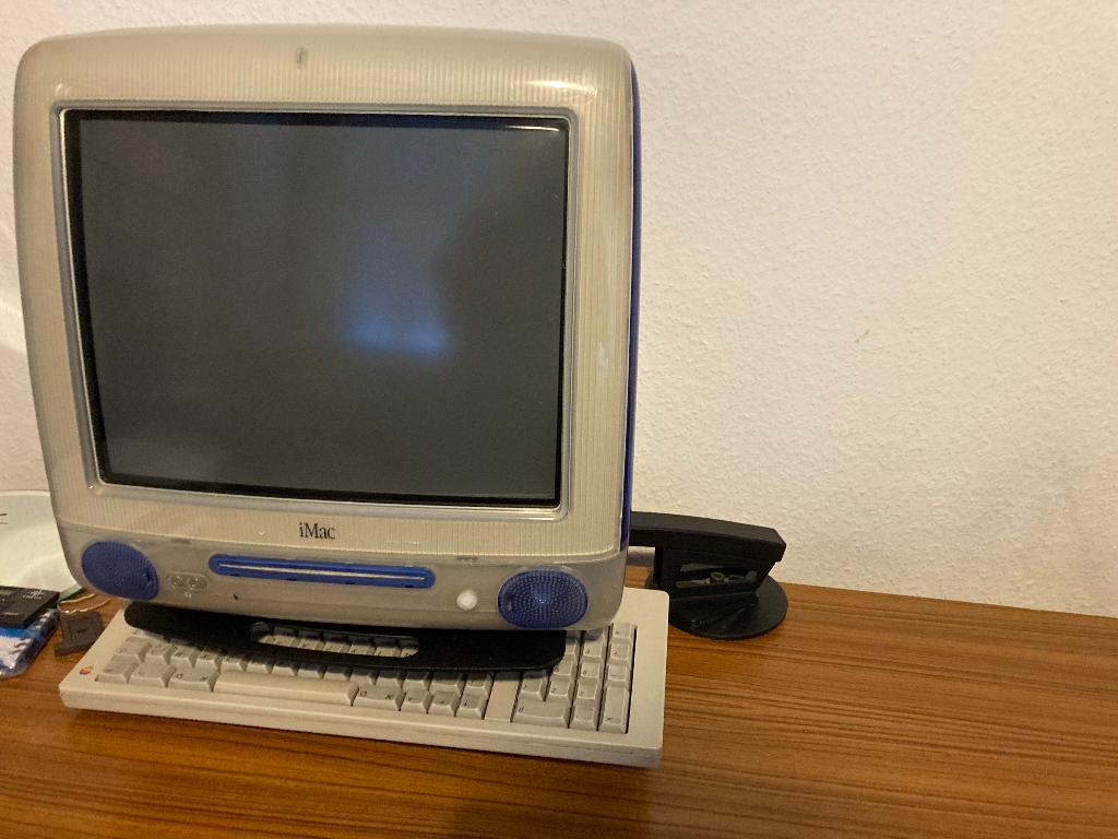 Bras d'ordinateur RESULTAT en métal noir, Enlèvement ou Envoi, Comme neuf