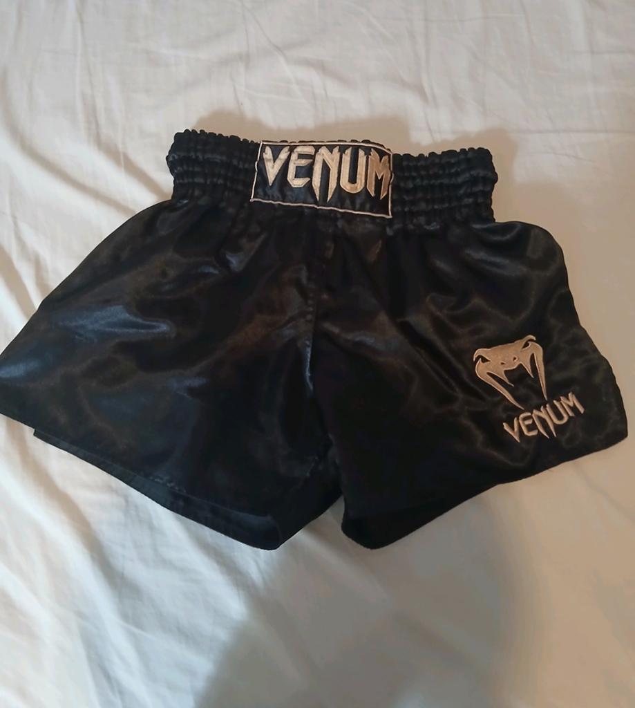 Venum short M, Sport en Fitness, Maat M, Ophalen
