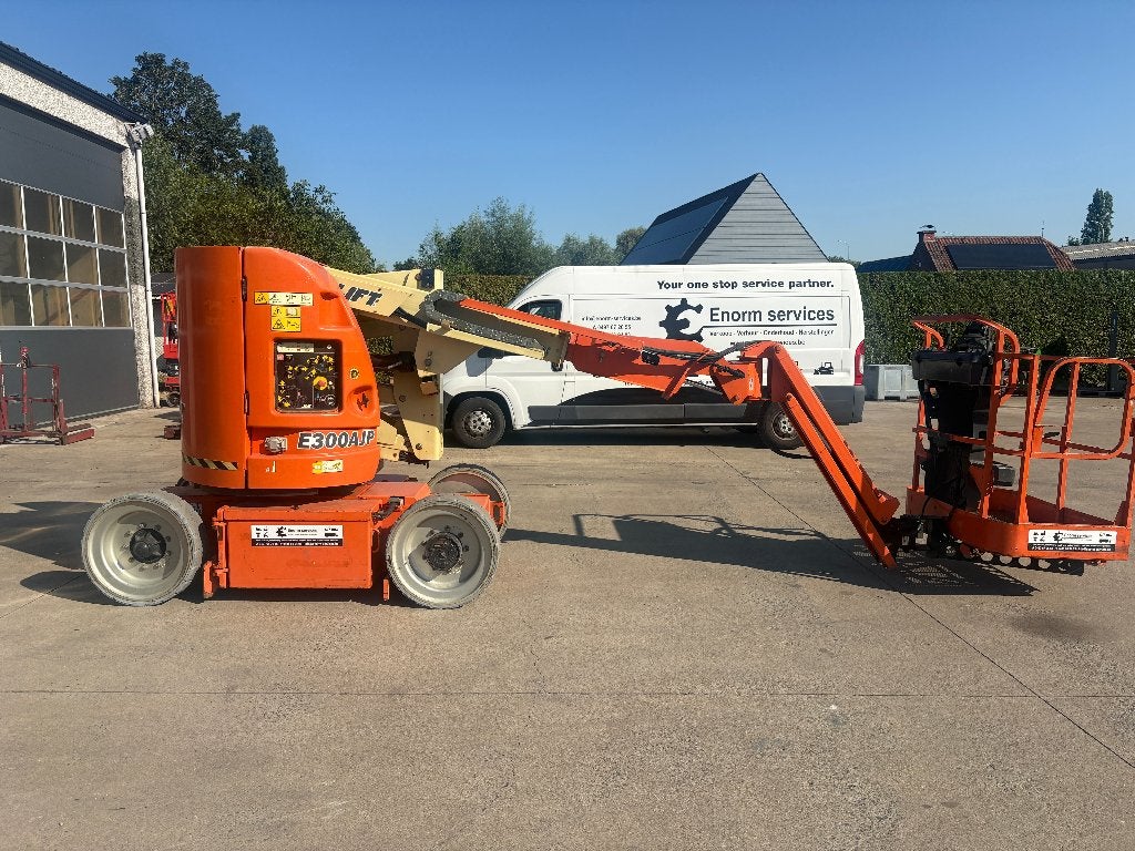 JLG E300 AJP hoogwerker, Ophalen