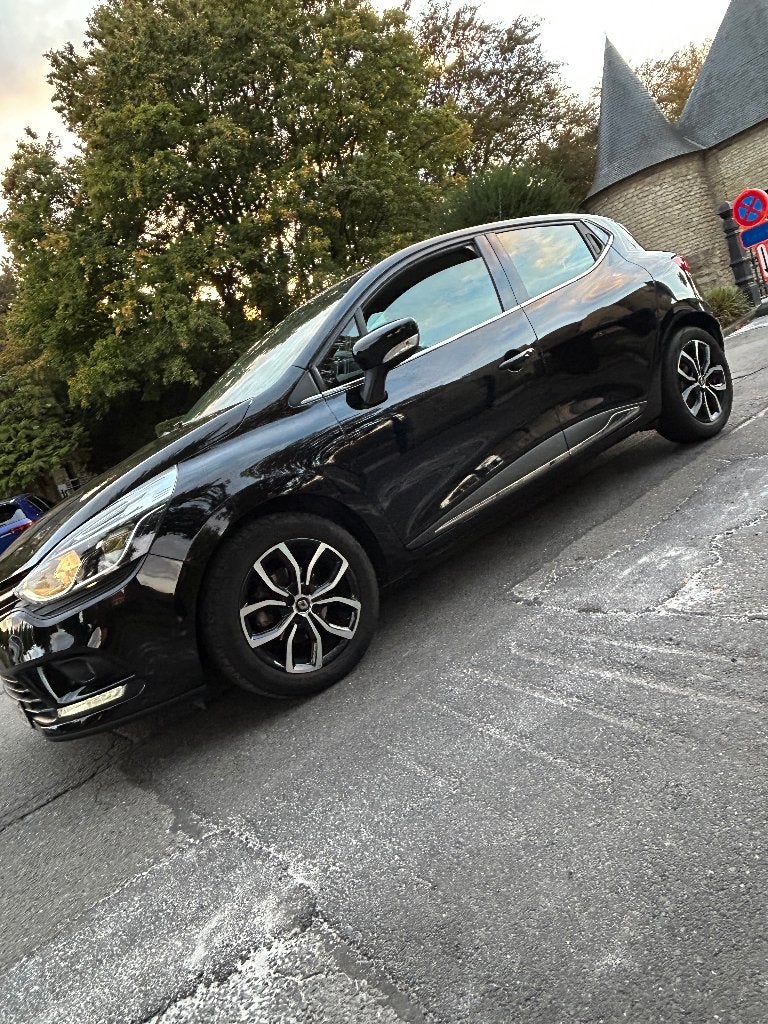 Renault Clio Cool & Sound 2 à vendre, Achat, Boîte manuelle, Entretenue par le concessionnaire, 5 portes
