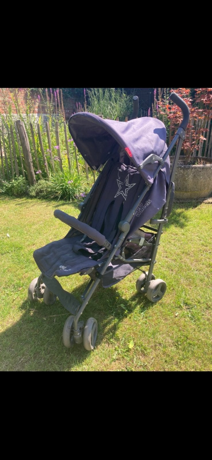 Compacte plooibuggy voor op reis: superstar childwheels, Kinderen en Baby's, Ophalen, Zo goed als nieuw, Verstelbare rugleuning