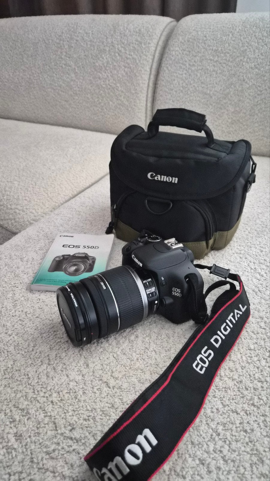 canon EOS 550D + Canon EFS 18 - 200mm, Handleiding, 19 megapixels, Spiegelreflex, Canon