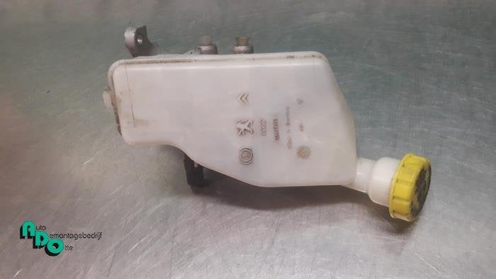Cylindre de frein principal d'un Peugeot 207 (207 06-), -, 3 mois de garantie, Utilisé, -