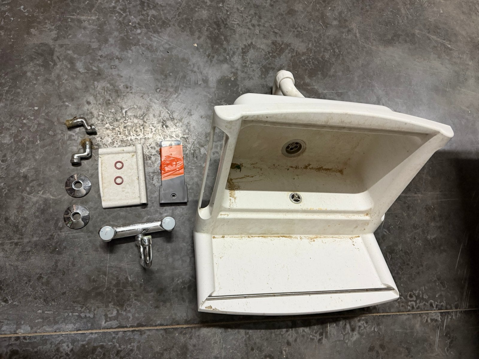 lavabo’s, Ophalen, Gebruikt, Kraan