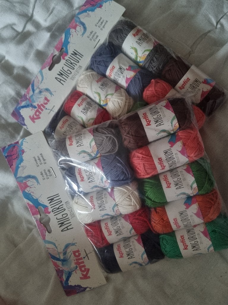 20 bolletjes Katia Amigurumi, Hobby en Vrije tijd, Ophalen of Verzenden, Nieuw, Haken, Wol of Garen