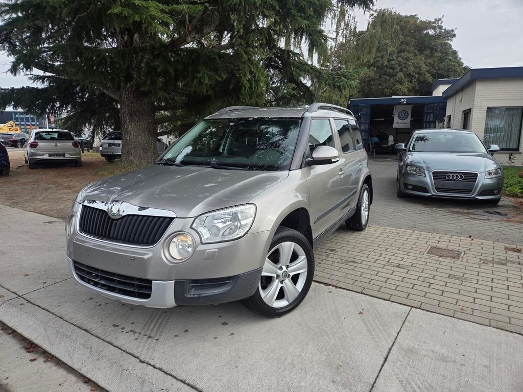 Skoda Yeti 1.2TSI AUTOMAAT 155.000KM BENZINE, Auto's, Euro 5, Stof, Zwart, 4 cilinders
