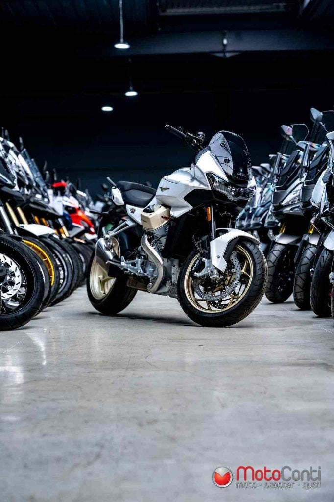 Moto Guzzi V100 Mandello [StockDeal], 2 cilinders, Nieuw, Bedrijf, Overig