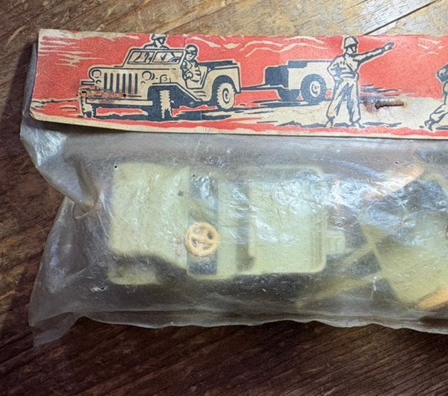 JEEP WILLYS MINIATUUR VINTAGE SPEELGOED  '50 WWII NIEUW!, Hobby en Vrije tijd, Modelbouw | Auto's en Voertuigen, Overige merken
