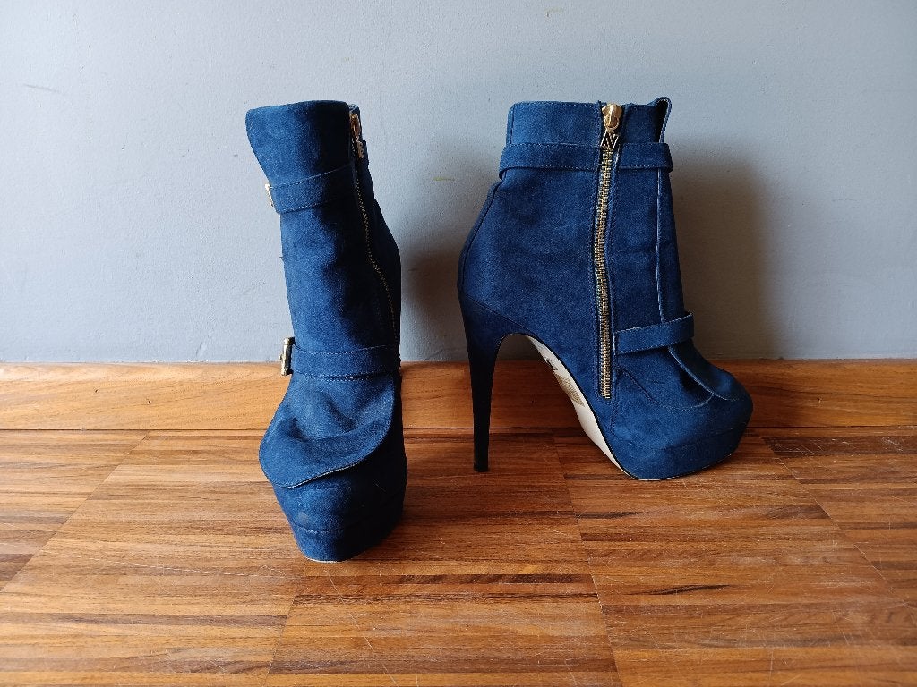 Glamoureuze enkellaarsjes van Nicky Van Kets, Blauw, Lage of Enkellaarzen, Ophalen of Verzenden, Zo goed als nieuw