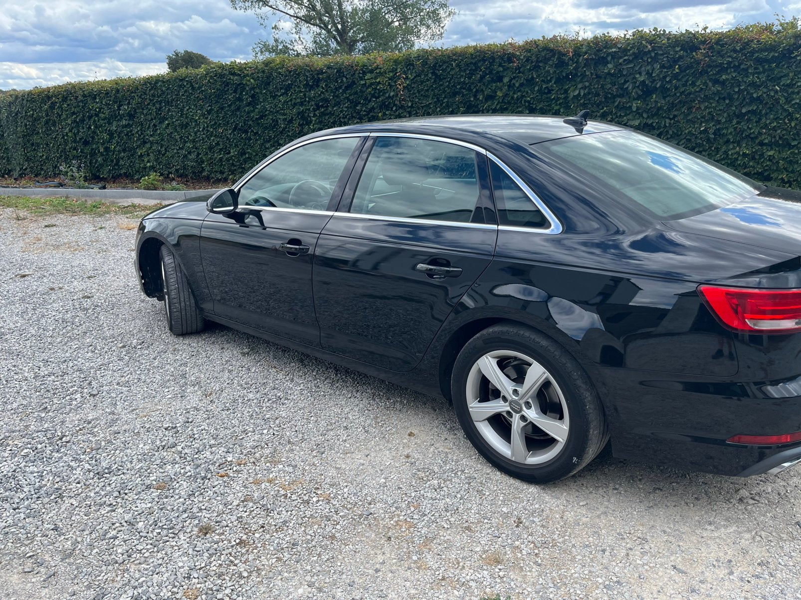 Audi A4 automatique noire 2019, Auto's, A4, Elektrisch, Particulier, Te koop