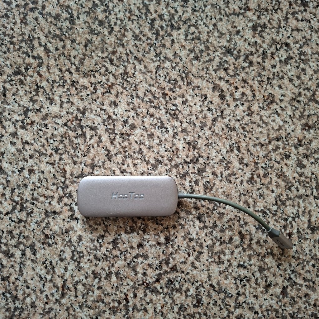 USB-C-hub, Ophalen of Verzenden, Zo goed als nieuw