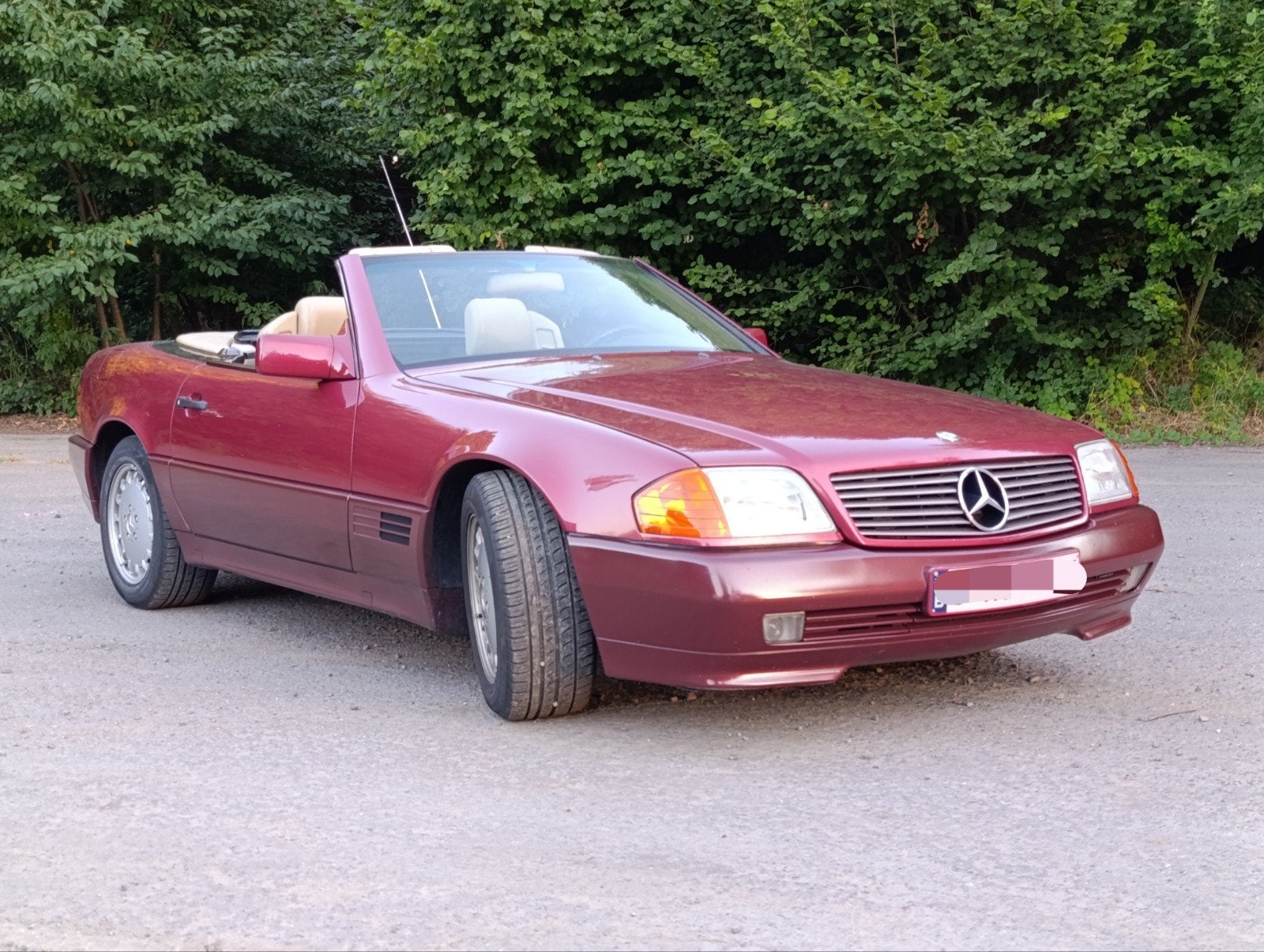 Mercedes-Benz 300 SL cabriolet R129 uit 1989, foto 3
