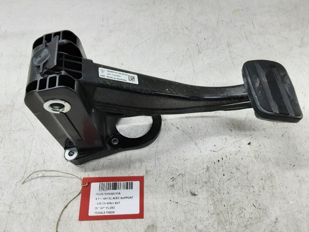 REMPEDAAL Porsche Taycan (Y1A) (01-2019/12-2023) (9J1723031), Auto-onderdelen, Gebruikt, Porsche Deutschland GmbH, Porscheplatz 1
70435  Stuttgart, DE