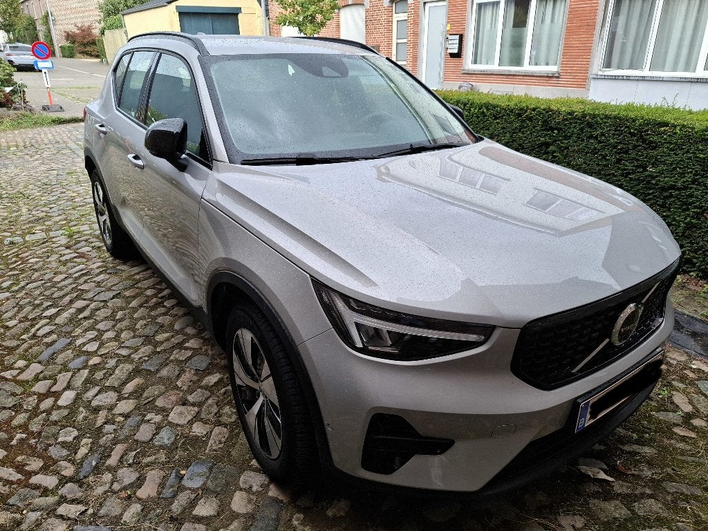 Volvo XC40 T4 PHEV Plus en cuir/Attelage/Appareil photo, Autos, Volvo, Cuir, Argent ou Gris, Achat, Entretenue par le concessionnaire