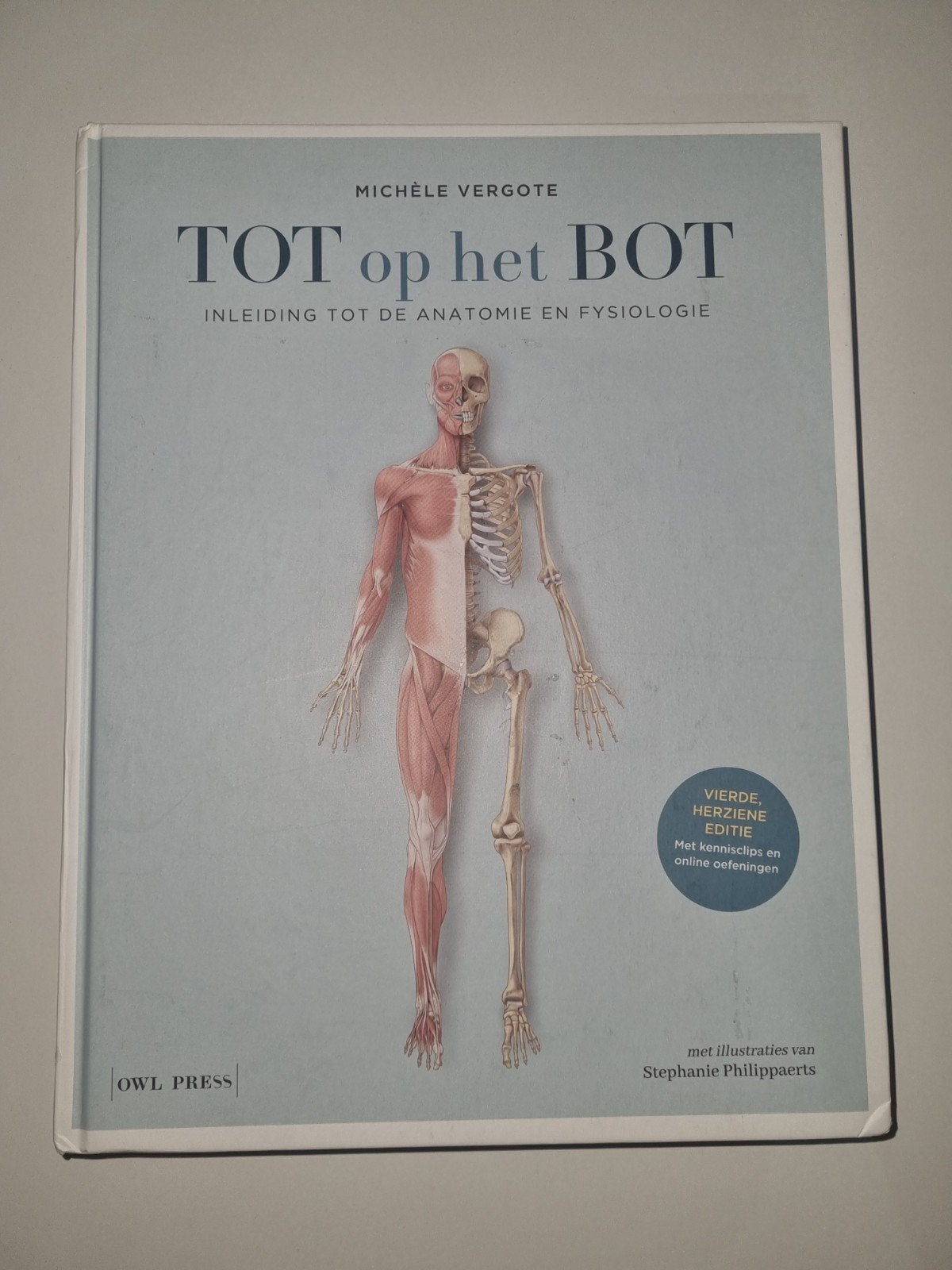 Tot op het bot, Boeken, Ophalen