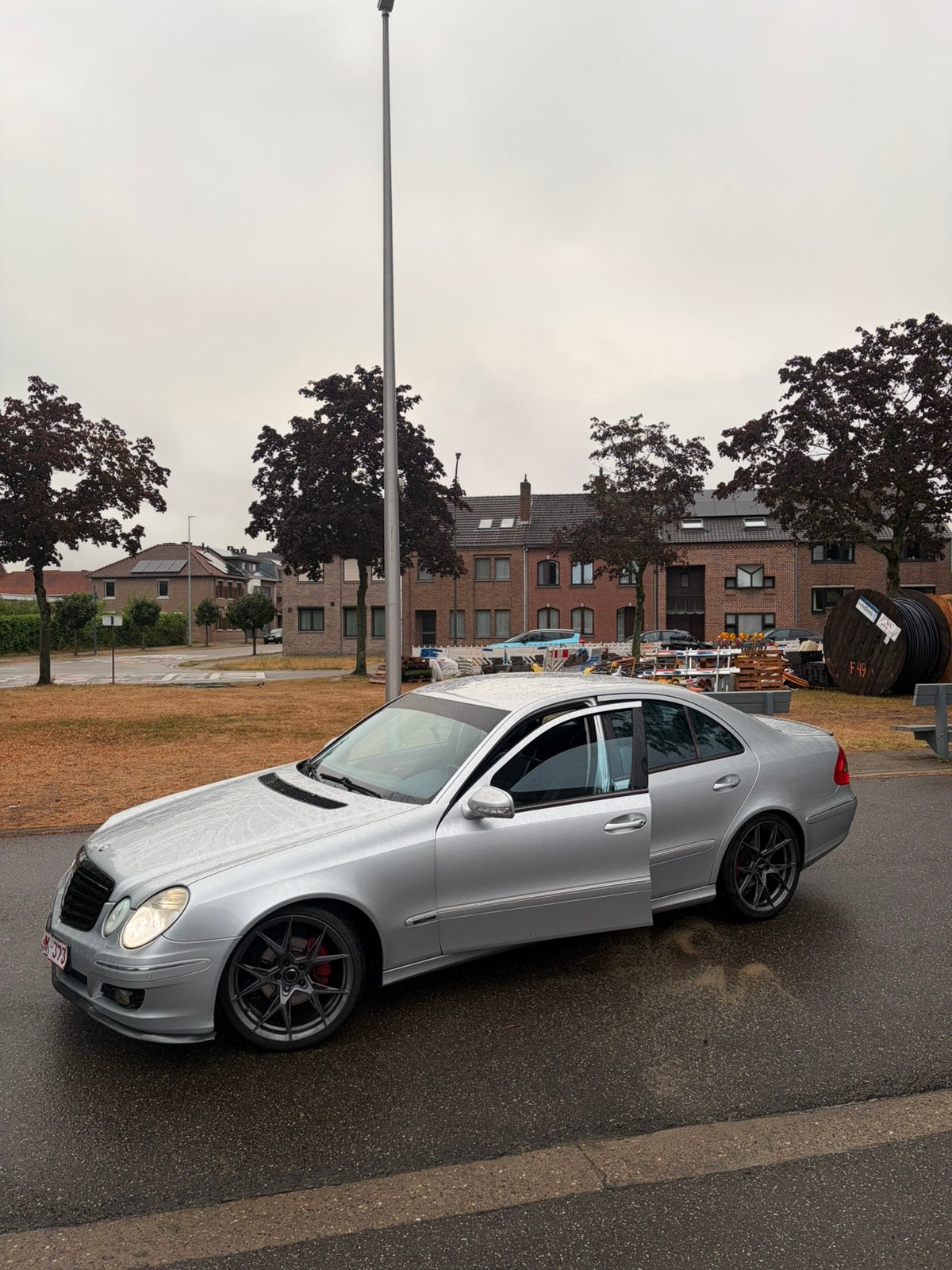 Mercedes w211 2007, Auto's, Mercedes-Benz, Automaat, Elektrische ramen, Leder, Particulier