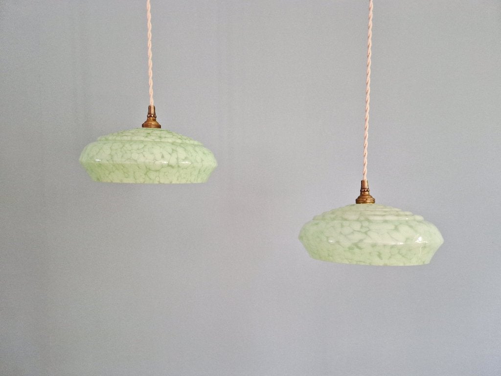 Paire de suspensions Art Déco en verre moucheté vert, 1930, Enlèvement