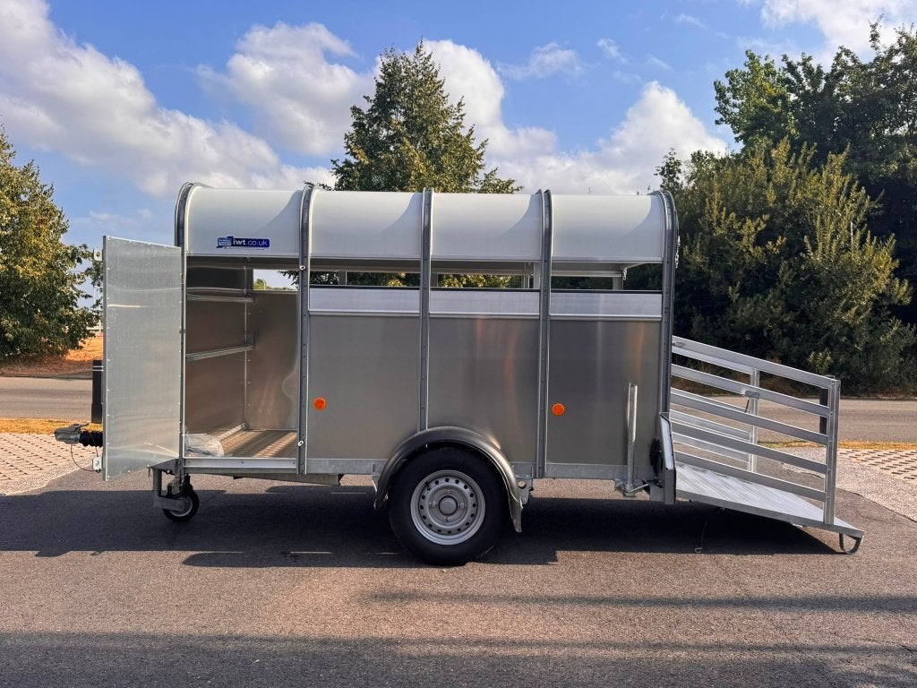 REMORQUE À BESTIAUX IFOR WILLIAMS P8G 1400 KG ESSIEU SIMPLE, Articles professionnels, Agriculture | Outils, Enlèvement, Transport
