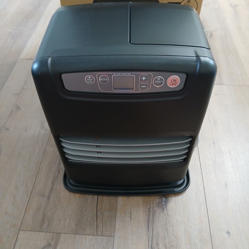 Petroleumkachel + gratis pomp op batterijen, Huis en Inrichting, Kachels, Ophalen, Elektrisch, Petroleumkachel, Zo goed als nieuw