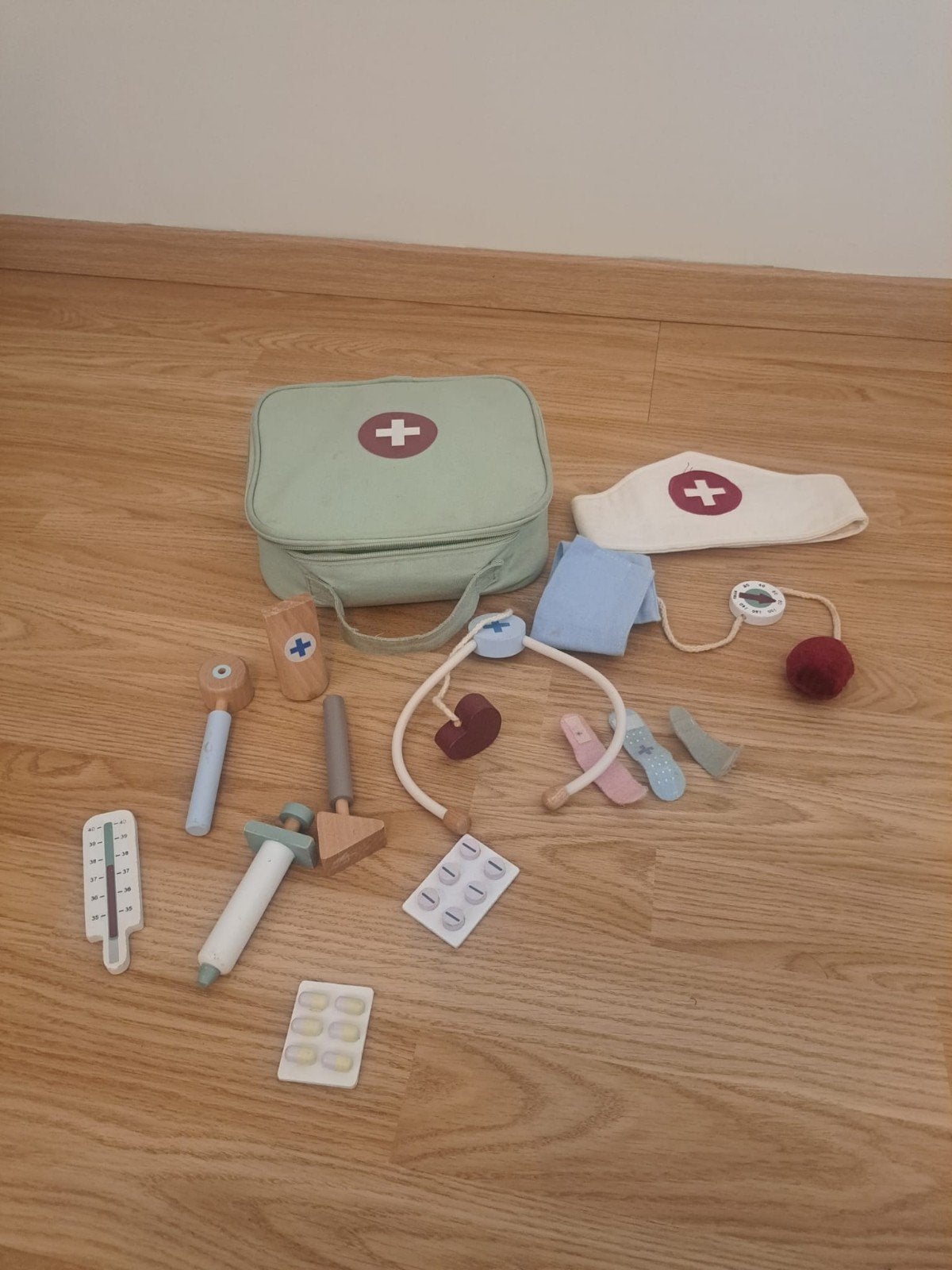 Little dutch verzorzorgingssetje voor SPOTPRIJS !, Kinderen en Baby's, Speelgoed | Poppen, Ophalen of Verzenden